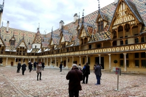 Beaune : L'agglomération lance une enquête auprès des jeunes pour connaître leurs attentes et améliorer leur quotidien